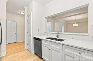 5601 Fairview Rd, Charlotte, NC 28209 - Photo 8