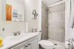 4701 Farm Pond Ln, Charlotte, NC 28212 - Photo 12