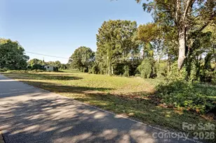 1483 Washington Ln, Catawba, NC 28609 - Photo 1