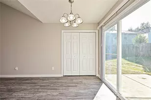 1610 Forest Stream Ct, Charlotte, NC 28213 - Photo 8
