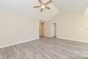 1610 Forest Stream Ct, Charlotte, NC 28213 - Photo 12