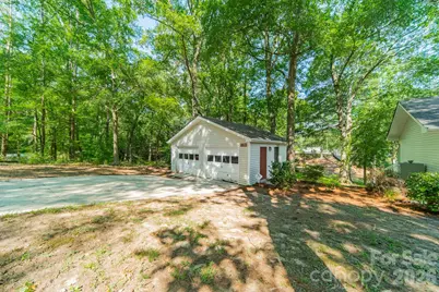 1077 E Shore Drive, Lancaster, SC 29720 - Photo 32