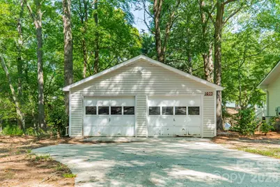 1077 E Shore Drive, Lancaster, SC 29720 - Photo 26
