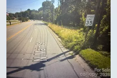 512 N Main Street, Lowell, NC 28098 - Photo 1