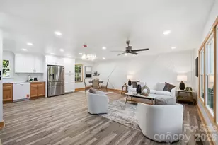 6131 Coach Hill Ln, Charlotte, NC 28212 - Photo 6
