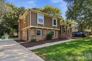 6131 Coach Hill Ln, Charlotte, NC 28212 - Photo 2