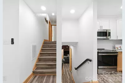 6131 Coach Hill Lane, Charlotte, NC 28212 - Photo 14