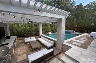 8916 Blakeney Dr, Charlotte, NC 28277 - Photo 4