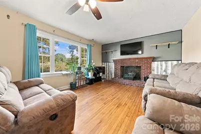640 Diamondhead Drive, Lenoir, NC 28645 - Photo 4
