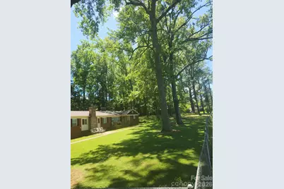 5118 Crestland Avenue, Charlotte, NC 28269 - Photo 2