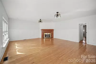 743 S College Avenue, Newton, NC 28658 - Photo 4