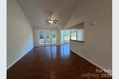 4315 Enoch Drive, Charlotte, NC 28269 - Photo 2