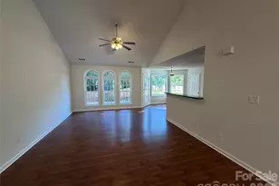 4315 Enoch Dr, Charlotte, NC 28269 - Photo 2