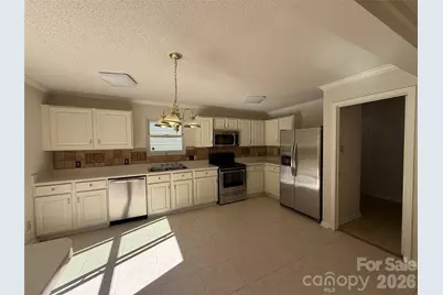 6807 Wandering Creek Drive, Charlotte, NC 28216 - Photo 2