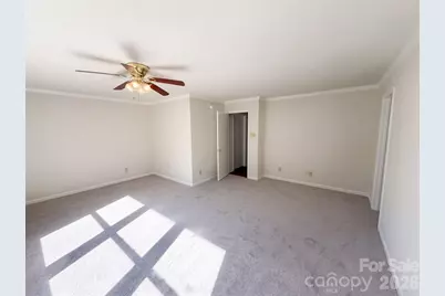 6807 Wandering Creek Drive, Charlotte, NC 28216 - Photo 8