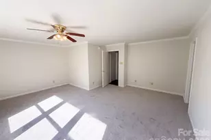 6807 Wandering Creek Dr, Charlotte, NC 28216 - Photo 8