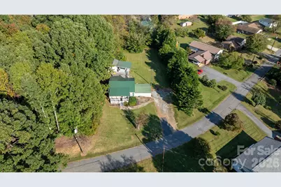 617 Hawthorne Street, Hudson, NC 28638 - Photo 30