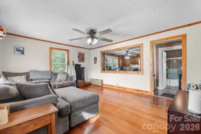 617 Hawthorne Street, Hudson, NC 28638 - Photo 10