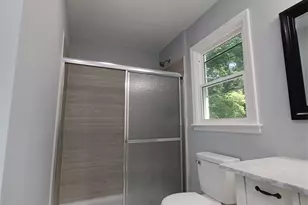5717 Ruth Dr, Charlotte, NC 28215 - Photo 10