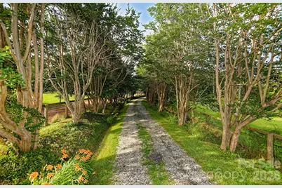 700 N Trade Avenue, Landrum, SC 29356 - Photo 44