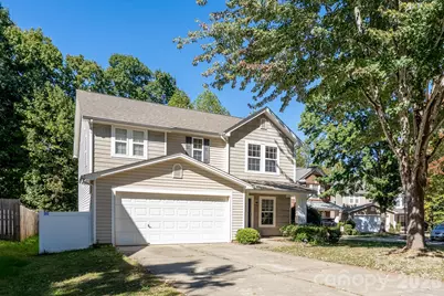 14033 Pinyon Pine Lane, Charlotte, NC 28215 - Photo 2