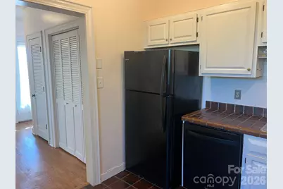 308 N Green Street Street #5, Morganton, NC 28655 - Photo 6