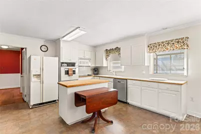 522 Carolina Avenue N, Statesville, NC 28677 - Photo 6