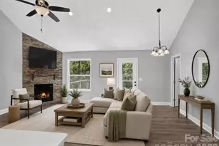 594 McMillan Dr, Hendersonville, NC 28792 - Photo 14