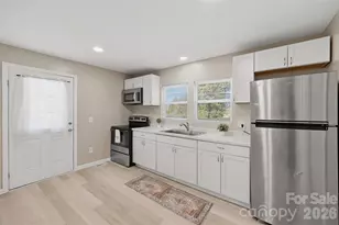 2996 1st Ave NW, Hickory, NC 28601 - Photo 12