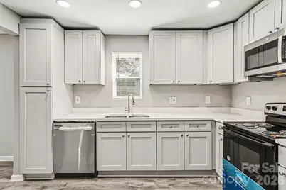 38 Pine Street, Great Falls, SC 29055 - Photo 10