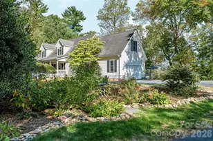 2122 N Rugby Rd, Hendersonville, NC 28791 - Photo 4