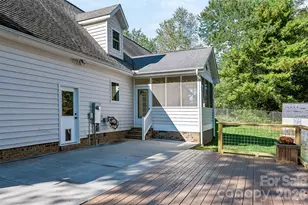 2122 N Rugby Rd, Hendersonville, NC 28791 - Photo 42