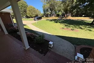 1212 Brookwood Dr, Shelby, NC 28150 - Photo 2