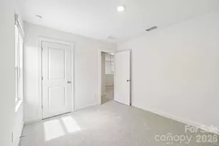 12548 Russellwood Ln, Charlotte, NC 28213 - Photo 16