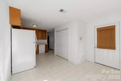 121 24th Street NW, Hickory, NC 28601 - Photo 12