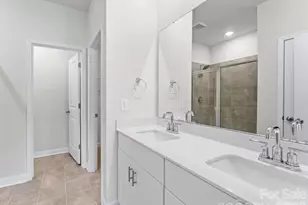 12523 Russellwood Ln, Charlotte, NC 28213 - Photo 6