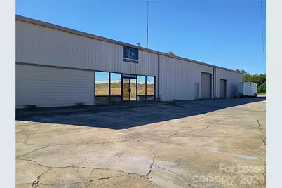 911 Railroad Avenue, Rutherfordton, NC 28139 - Photo 1