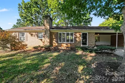 225 Edgewood Drive, Statesville, NC 28625 - Photo 4