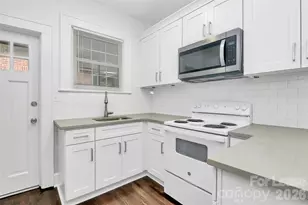 908 S York St, Gastonia, NC 28052 - Photo 6