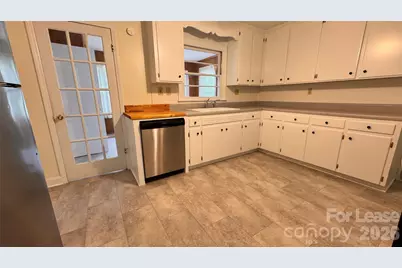 690 Brookdale Drive, Statesville, NC 28677 - Photo 14