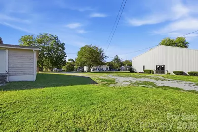 706 Old North Main Street, Clover, SC 29710 - Photo 36