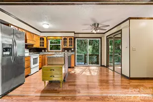 376 Roberts Hill Rd, Marshall, NC 28753 - Photo 2