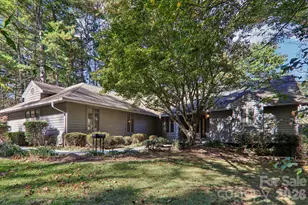 108 Kenwood Dr, Hendersonville, NC 28739 - Photo 1