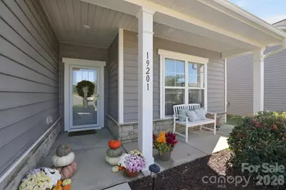 19201 Yellow Birch Drive, Charlotte, NC 28278 - Photo 2