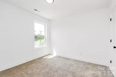 18 4th Avenue SE, Hickory, NC 28602 - Photo 28
