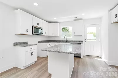 18 4th Avenue SE, Hickory, NC 28602 - Photo 16