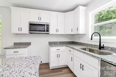 18 4th Avenue SE, Hickory, NC 28602 - Photo 20