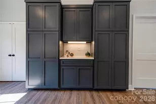 231 Hardin Cir, Grover, NC 28073 - Photo 6