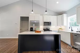 231 Hardin Cir, Grover, NC 28073 - Photo 10