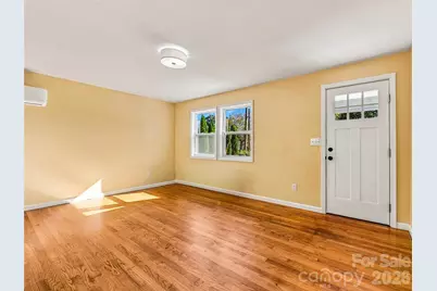 33 Phipps Street, Weaverville, NC 28787 - Photo 4